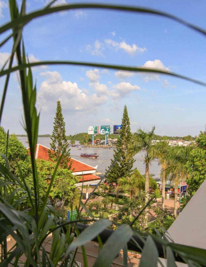Hotel The Lighthouse Cần Thơ Exterior foto
